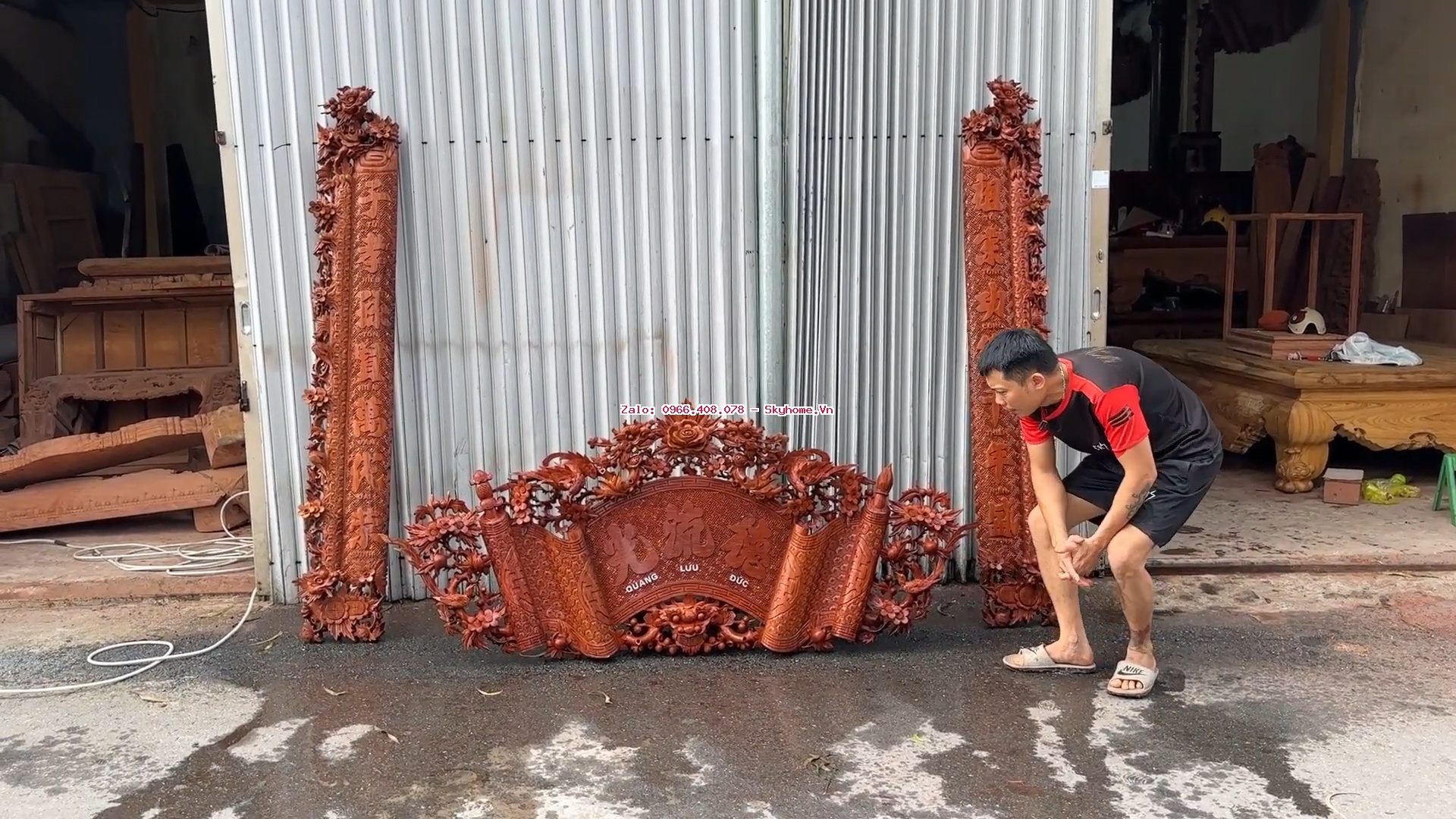 Cuốn thư Long Hóa Mai gỗ hương đá đục tay thủ công 100% với hoa văn kênh bong sâu sắc