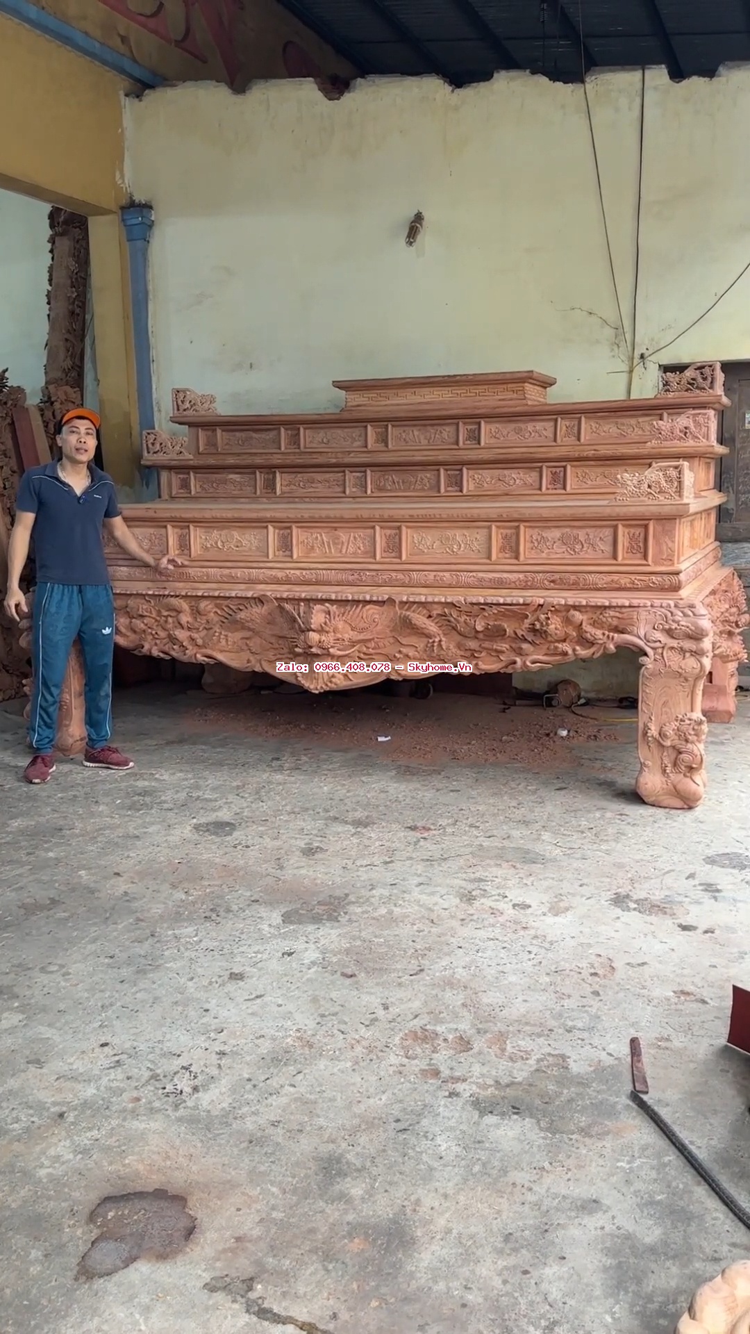 Sập thờ siêu khủng ngang 3,22m dành cho không gian nhà thờ họ lớn