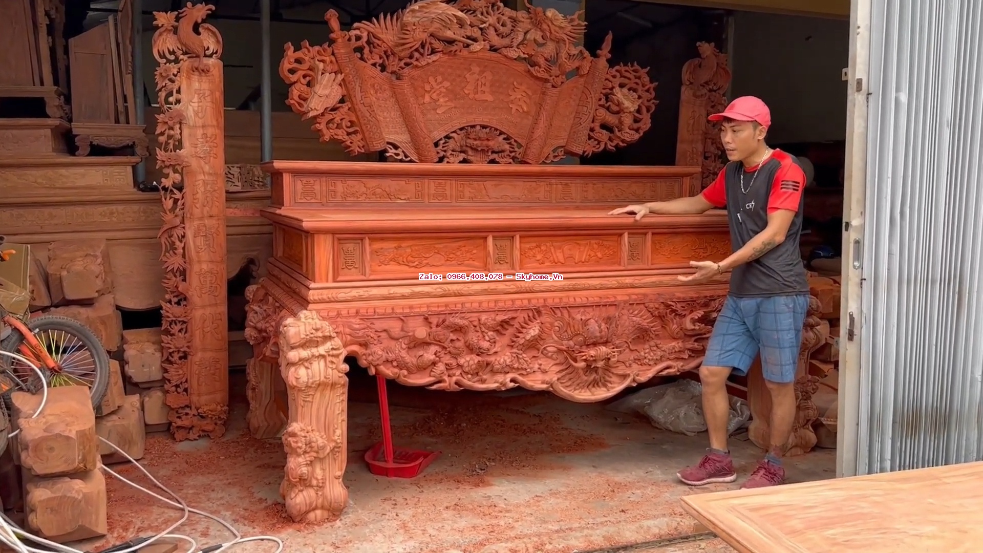 Sập thờ Tứ Linh dạ liền khối 10 phân, chân vuông 24