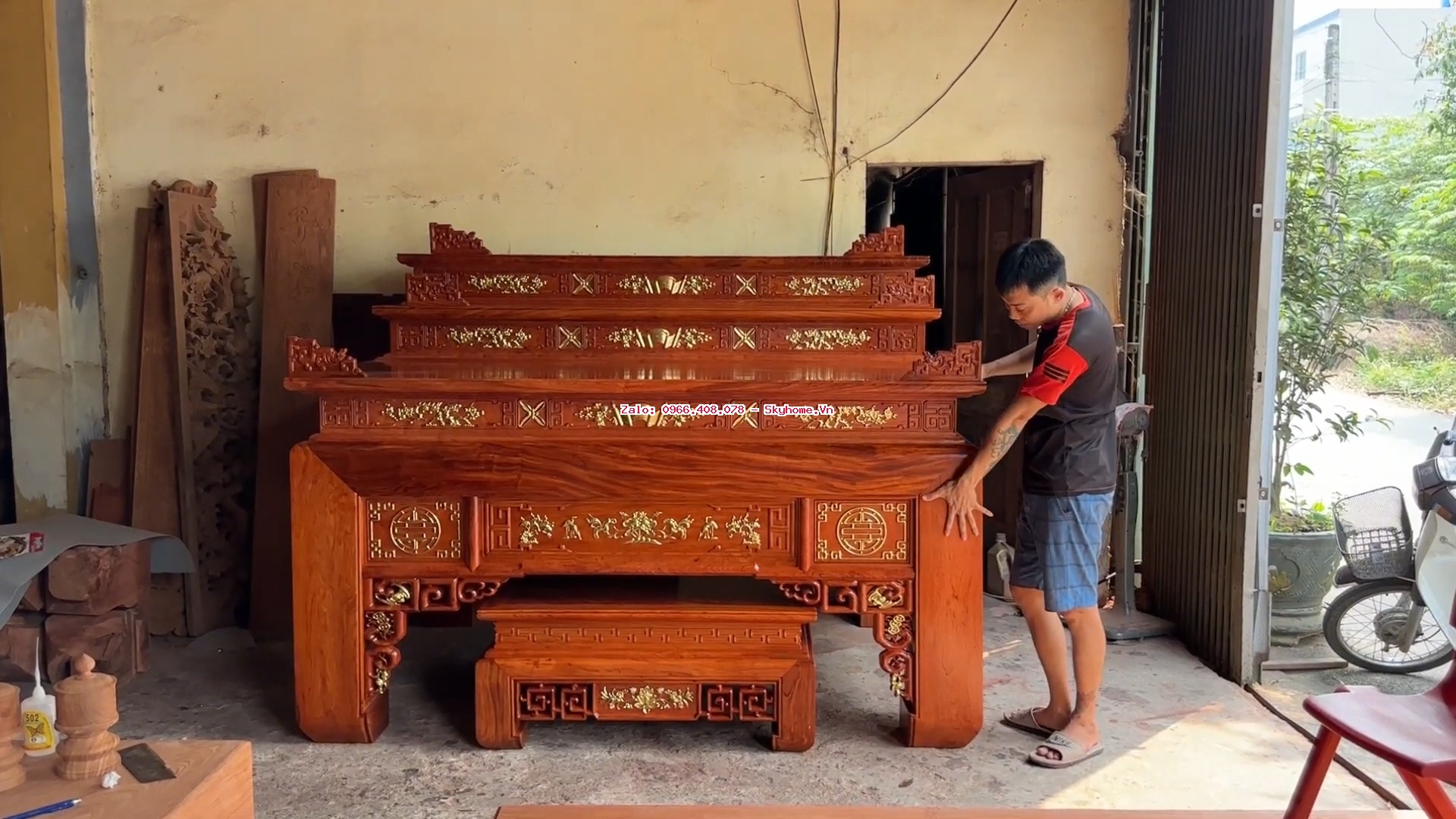 Bàn Tam Cấp Chân 22 Phân Với Kiểu Dáng Đơn Giản, Tinh Tế