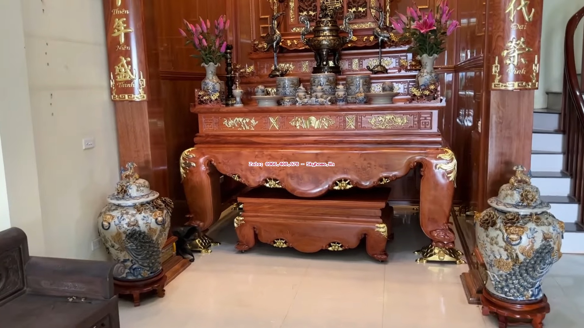 Combo phòng thờ gỗ hương đá gồm những sản phẩm nào?