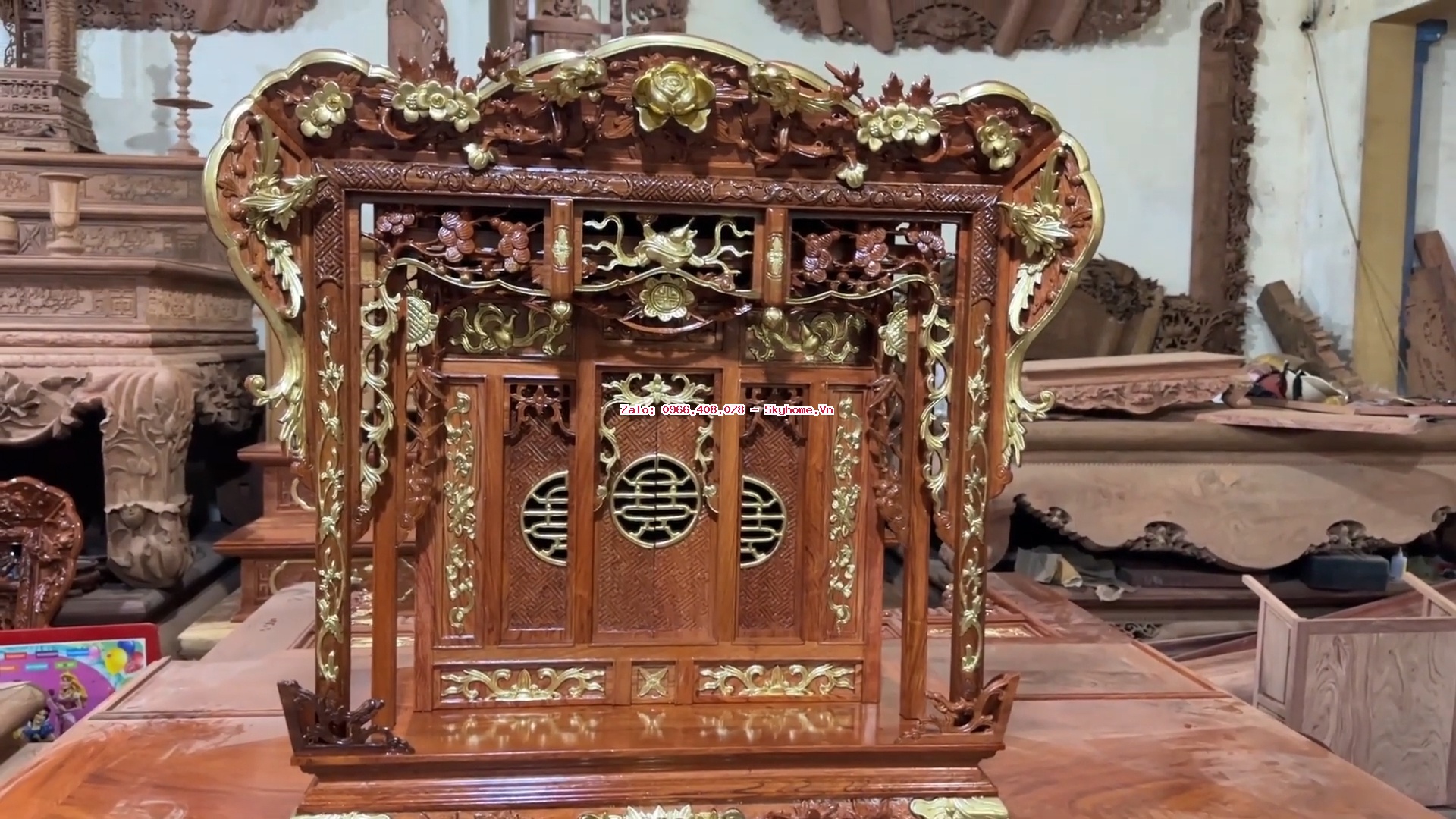 Khám thờ 1,07m, mặt đế 87cm