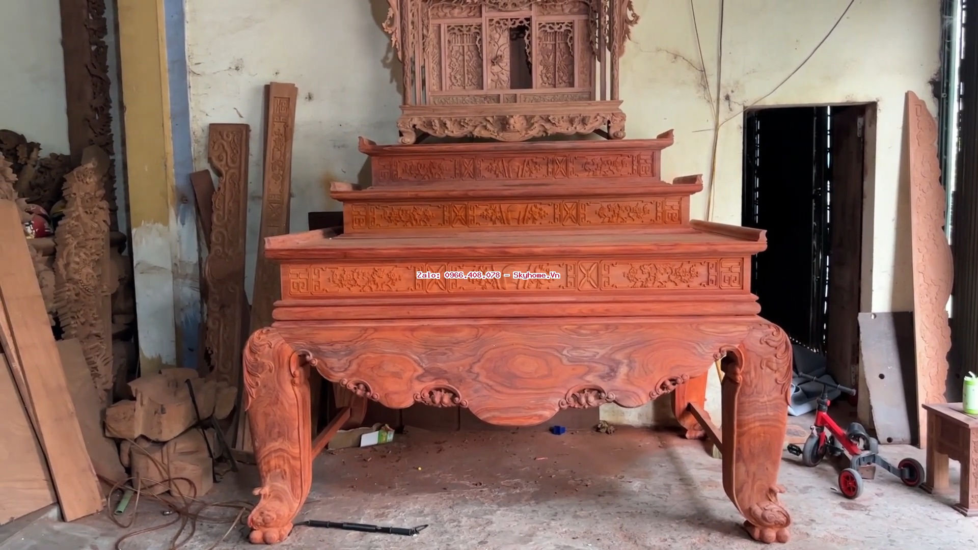 Sập thờ tam cấp mẫu 3 mặt tiền kích thước 2,17m