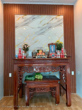 Cây đèn gỗ, đài nước và đài trầu cau: Hướng dẫn bày trí bàn thờ gia tiên