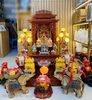 Ban thờ Thần Tài Thổ Địa giá 300 triệu đồng