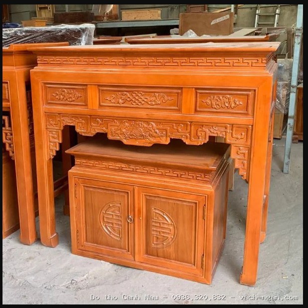 Bàn thờ gia tiên chạm sen gỗ gụ Btc 008