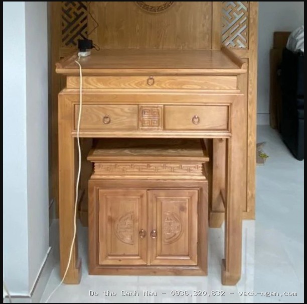 Bàn thờ gỗ tam cấp hiện đai