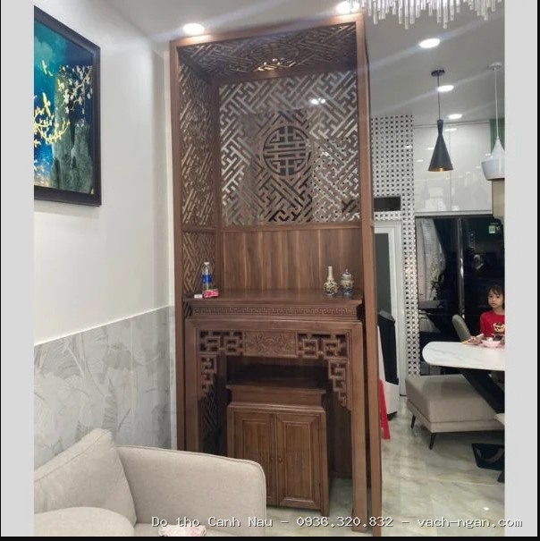 Phòng thờ 3 bàn đứng đơn giản