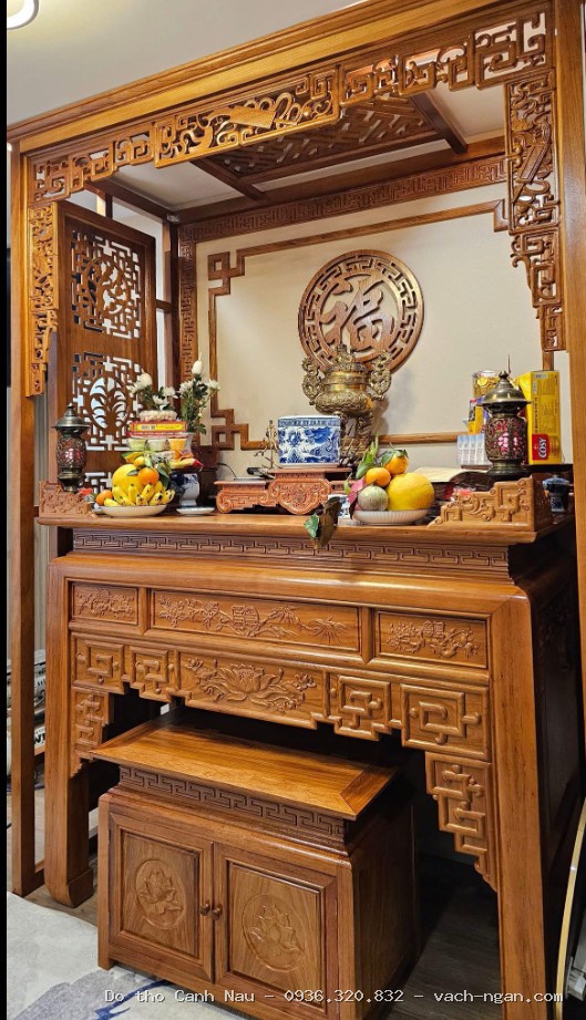 Phòng thờ hiện đại ốp CNC chữ Phúc Lộc Thọ