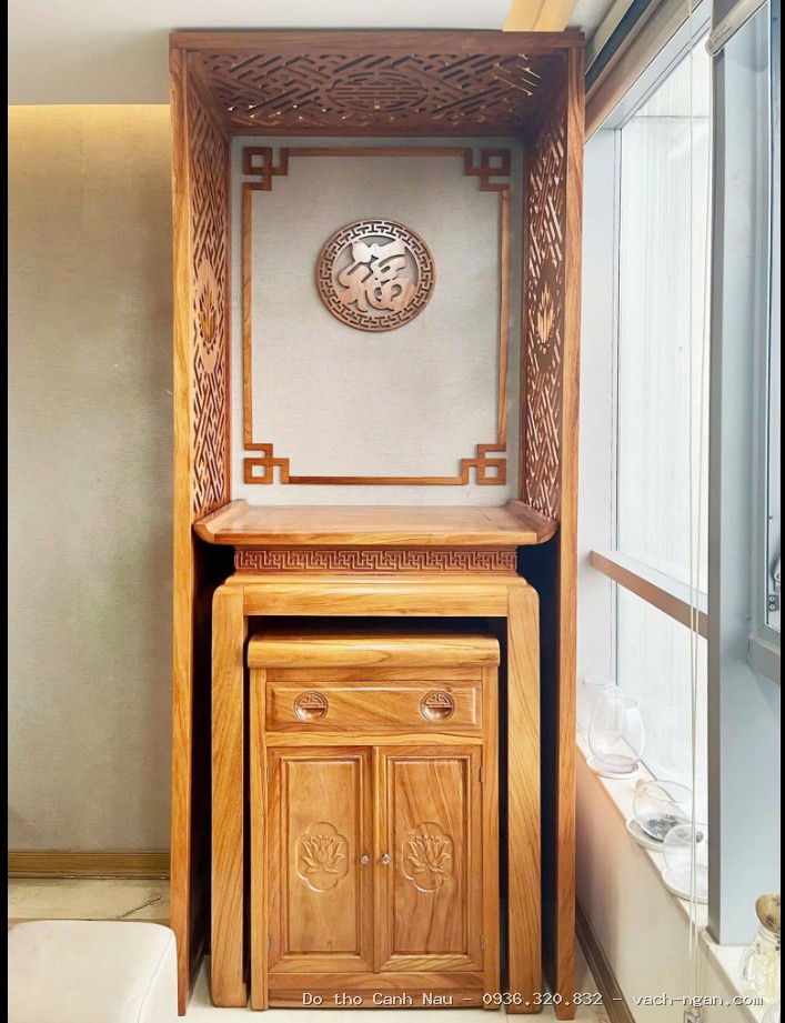 Phòng thờ nhỏ tại tầng mái