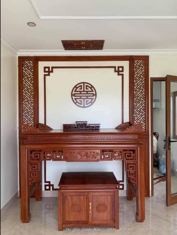 Phòng thờ nhà phố nhỏ tại tầng mái 