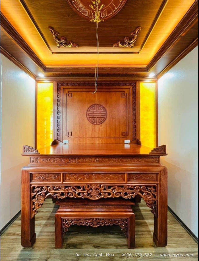 Bàn thờ gia tiên nội ngoại và thờ phật