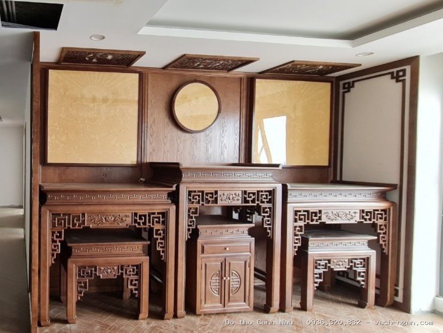 Án gian thờ gỗ gụ và bàn cơm đồng bộ tại Thanh Xuân