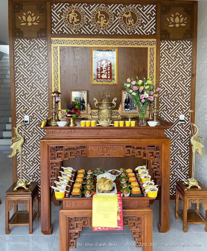 Bàn Thờ Gỗ Chun Dổi Ngang 61 Sâu 68 Cao 107 (cm) tại Đống Đa