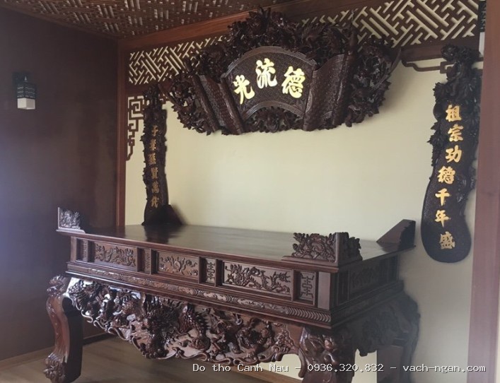 Bàn thờ gỗ gõ đỏ đẹp, chất lượng nên mua tại Hà Đông