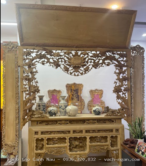 Bàn thờ gỗ mít mẹ con cùng cặp đôn thờ tại Cầu Giấy