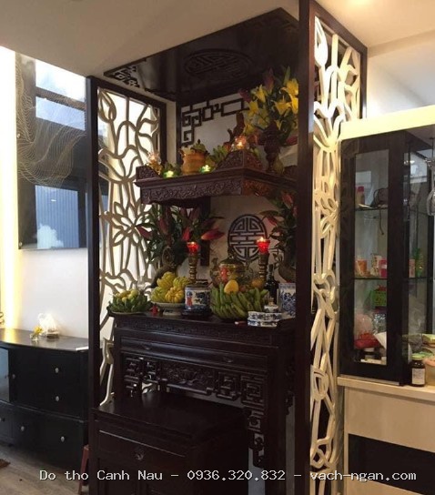 Bàn thờ gỗ Sồi hoa Sen sang trọng – TT404 tại Đống Đa