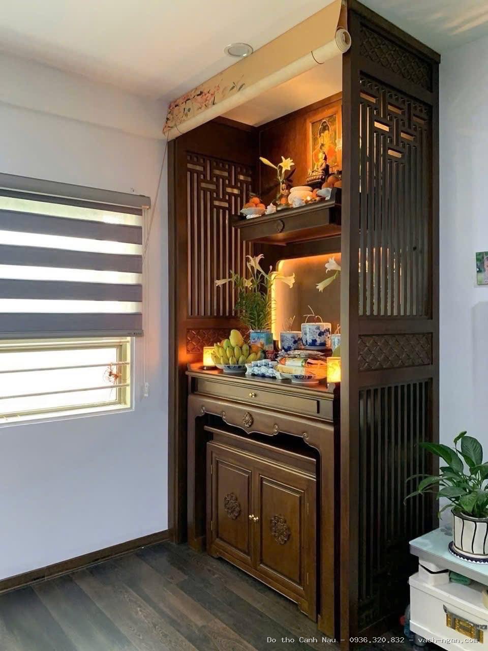 Phòng thờ chung cư đơn giản tại phòng khách tại Nam Từ Liêm