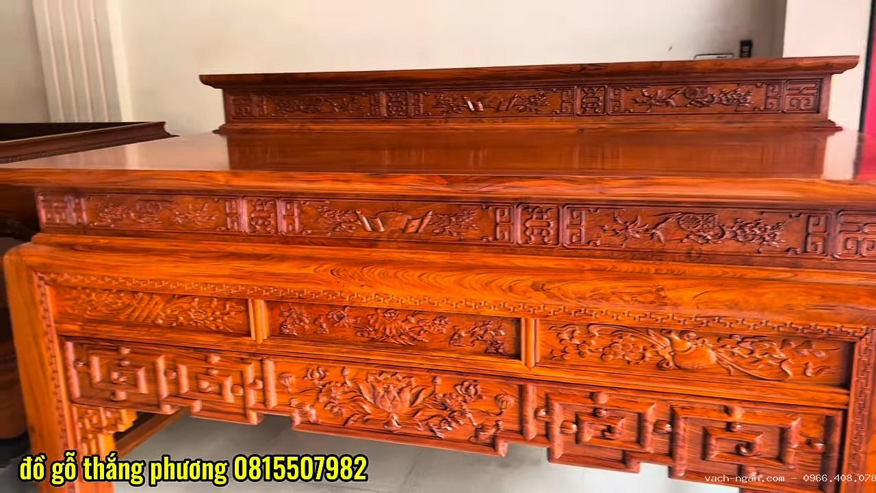 Nên lựa chọn bàn thờ nhị cấp hay tam cấp cho không gian thờ gia tiên?