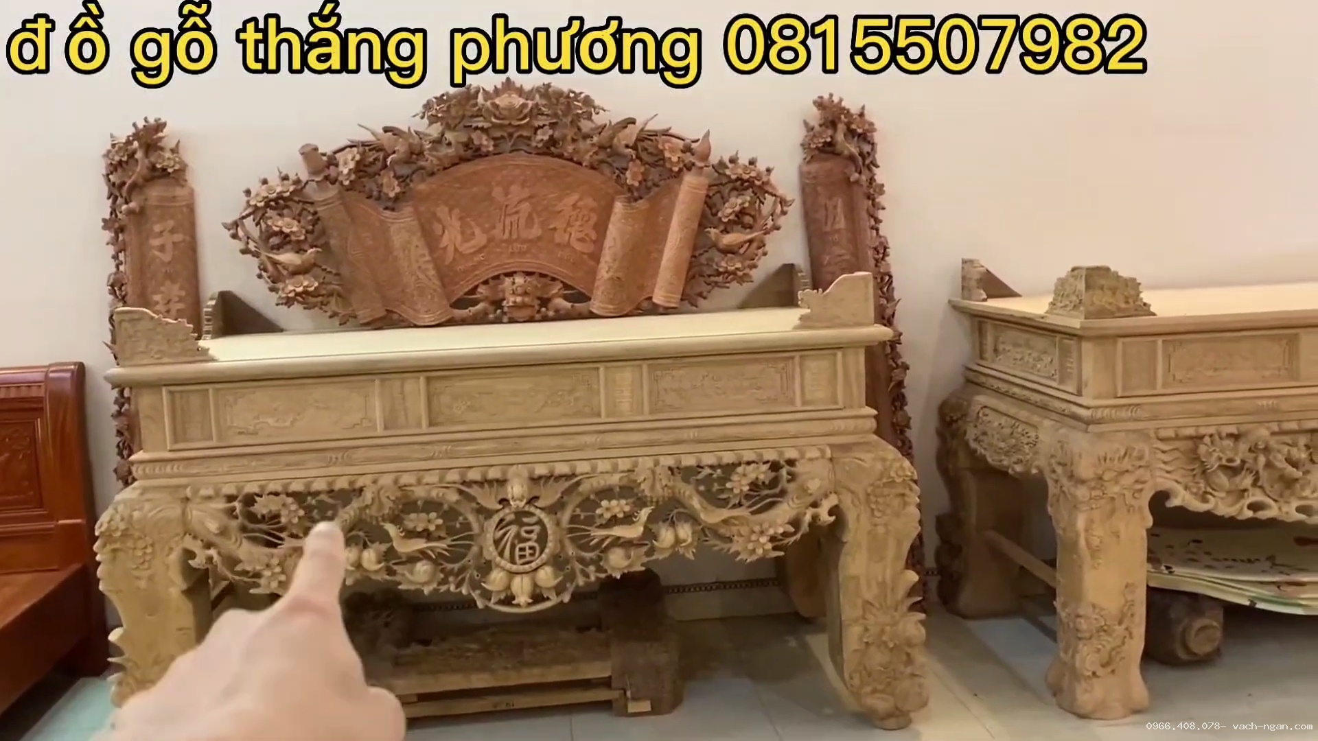 Thiết kế 3 bộ cửa võng và đại tự cho nhà thờ 3 gian