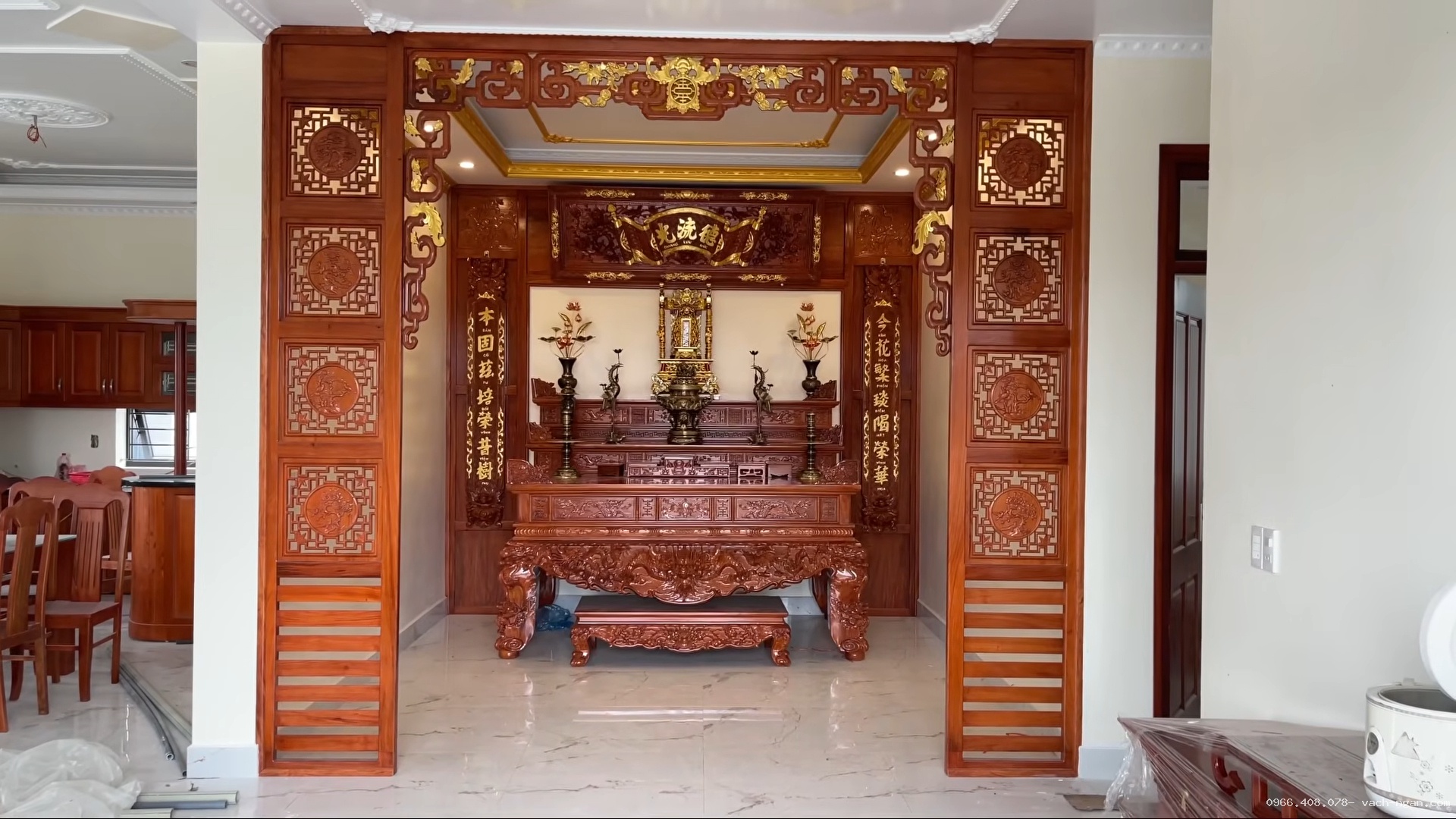 Thiết kế bộ cửa võng truyện kết hợp tranh chữ tâm