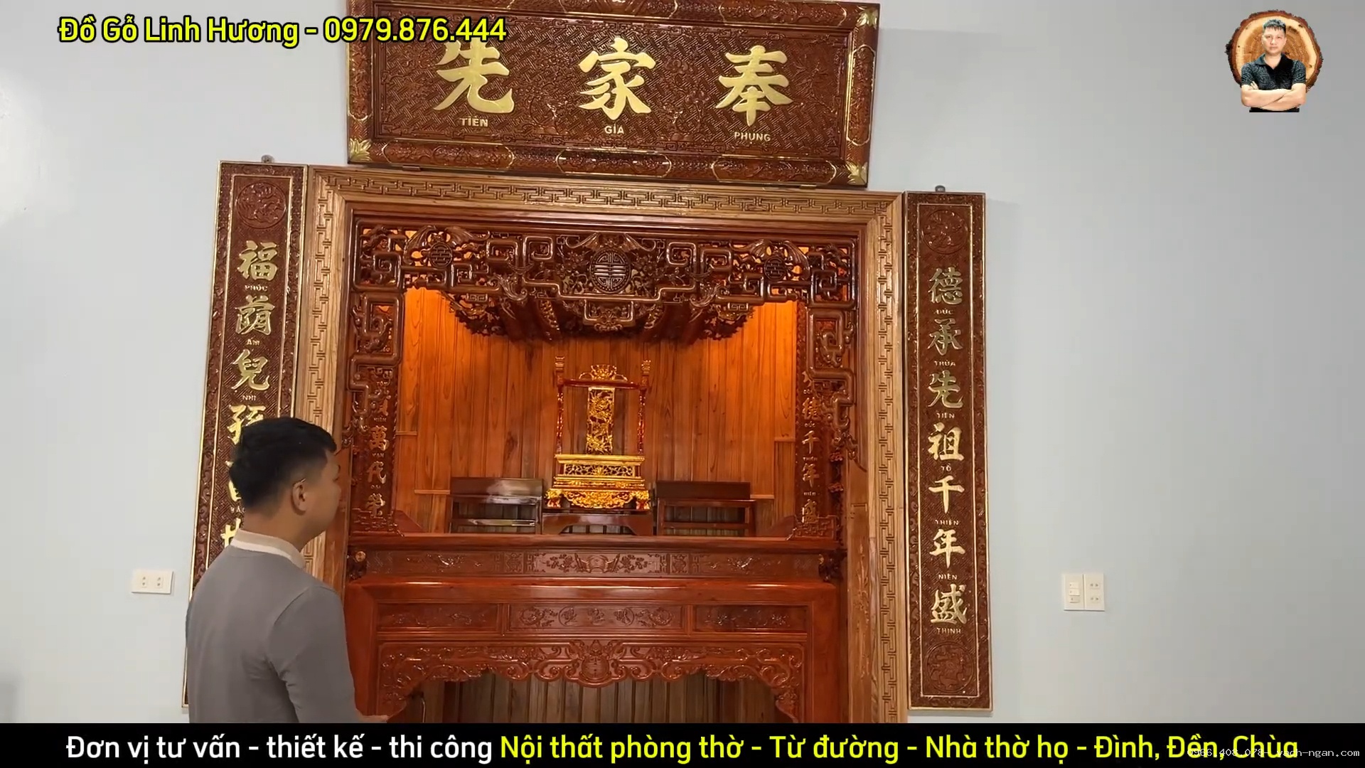 Không gian phòng thờ hậu lâu kết hợp án gian thờ như ý, cuốn thư câu đối và cửa võng