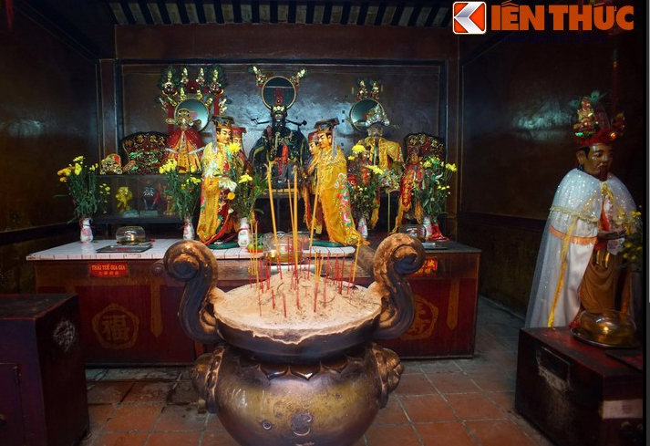 bàn thờ Bao Công