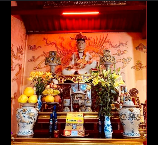 bàn thờ Chầu Đệ Tam Thoải Phủ