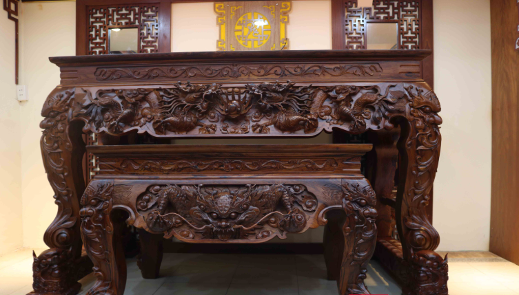 bàn thờ gỗ cẩm lai