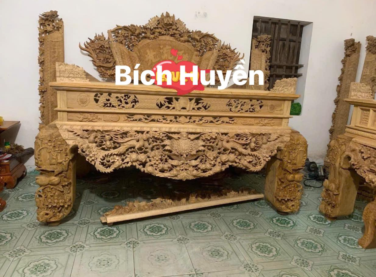 Bàn thờ Ngũ Phúc Kim Tiền tam cấp