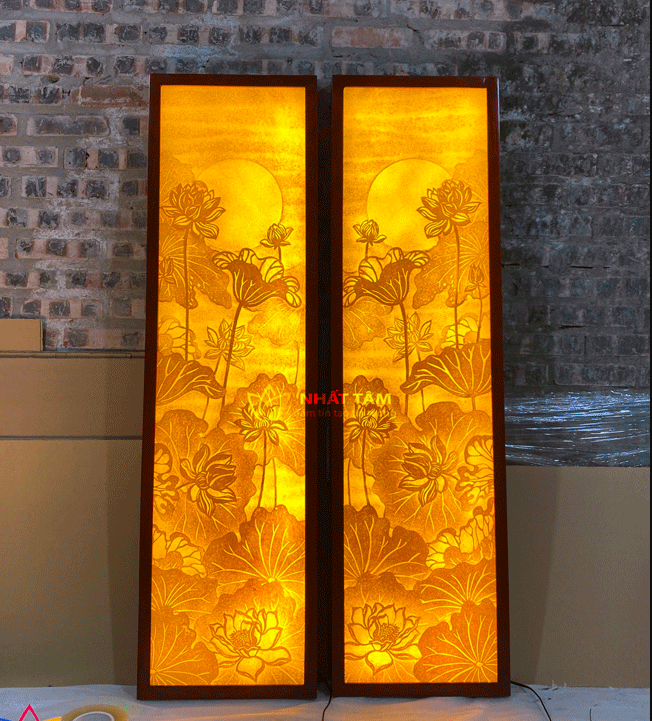tranh-truc-chi-doi-hoa-sen-chu-nhat.png