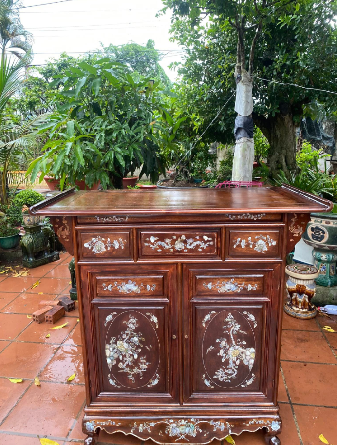 Tủ thờ gia tiên gỗ hương đá